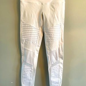 OLA Brand Size S White work out pant.